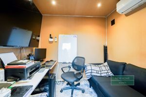 Photo 1- click for photo gallery